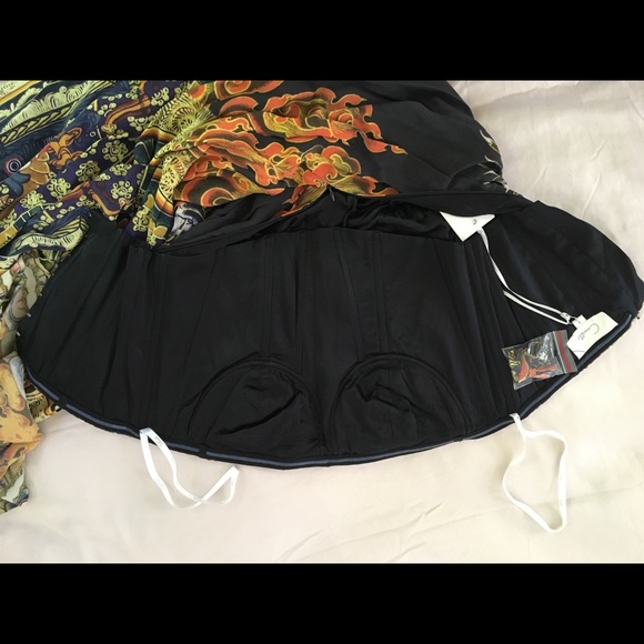 Camilla Samsara Ballgown with train BNWT size 1 - Picture 4 of 8